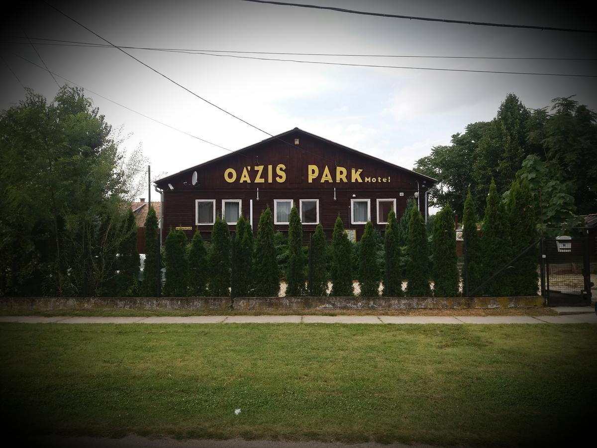 Oazis Park Motel Ráckeve Zewnętrze zdjęcie
